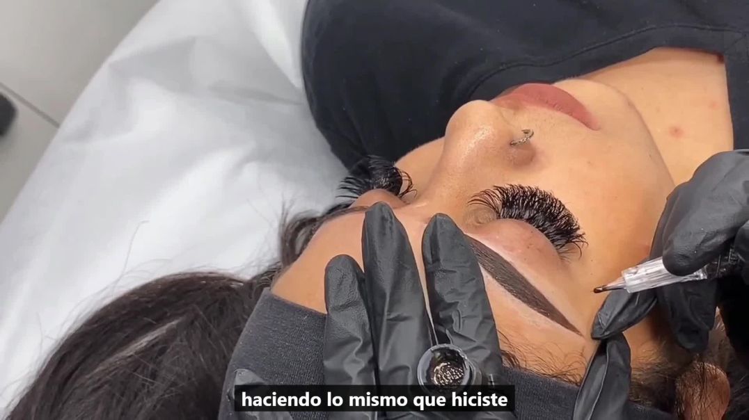 ⁣CEJAS EN POLVO DEGRADADAS-CONTORNO DE CEJA DERECHA-Cap.57